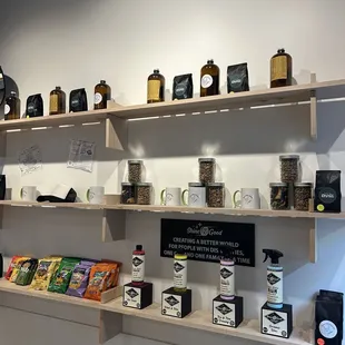 Clean entry and product display