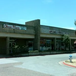 courtesy of http://www.city-data.com/businesses/160006540-chase-place-richardson-tx.html