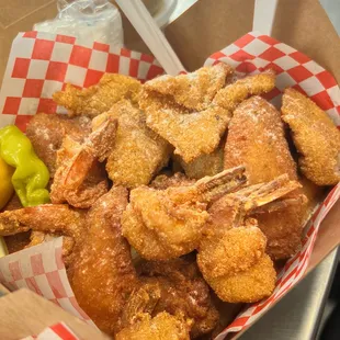 3-Way Combo (Fish, Prawns &amp; Jumbo Chicken Wings)