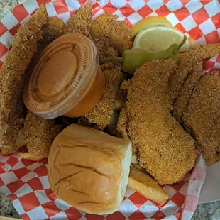 Fish and fries-get the sauce