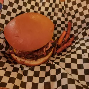 Double cheese burger with bacon and sweet potatoe fries