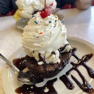 Brownie Sundae