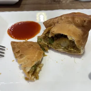 Vegetarian Samosas cross sectionn - THE BEST