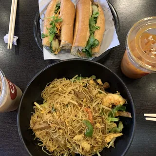 Singapore Style Noodle Special