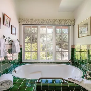 Chateau du Sureau. Rosemary Room. Bathroom.