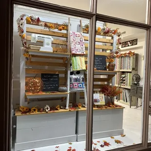 They even decorated for my favorite season