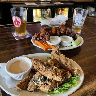 Delicious fried mushrooms and amazing wings!