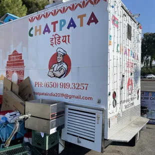 a food truck parked in a parking lot