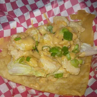 Shrimp raft with mania sauce