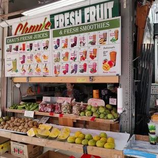View from Hotel Street - at one of the entrances to Maunakea Marketplace
