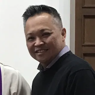 Chris E.