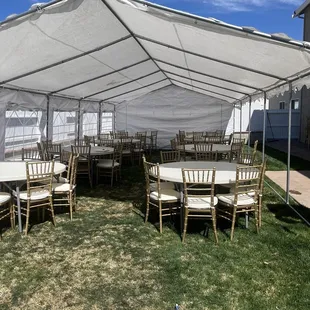 Carpas(tents) silla chivari, mesas