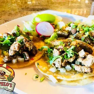 Tacos de Carne Asada a La Parrilla