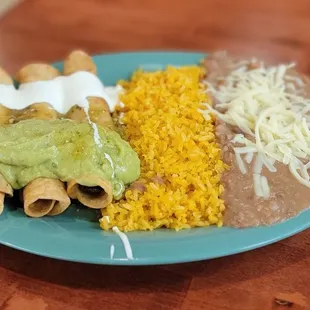 a plate of mexican food