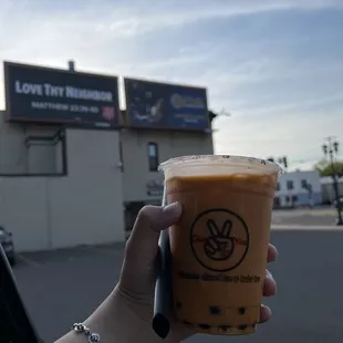 Good bubble tea, very clean. Nice customer service, everyone was really nice. Everyone should check it out.