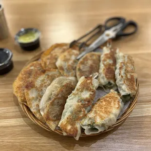 10 Piece Mandu Sampler