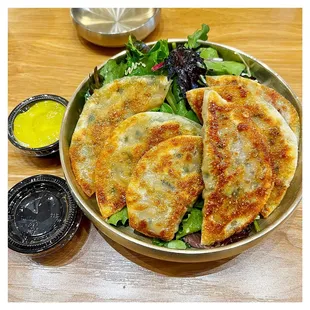 Mandu Salad