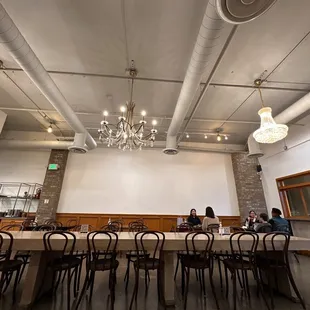 communal dining