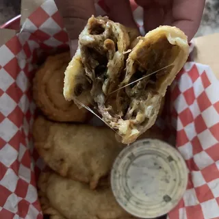 BIRRIA EMPANADA