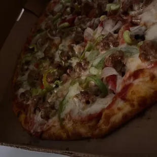 Crust is PERFECTION. Toppings fresh!! This fukka has green olives too...pleased!