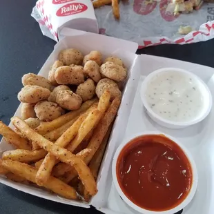 $2.50 chicken bite box