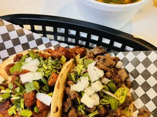 Paco’s Tacos & Sip