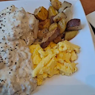 The sausage gravy scramble