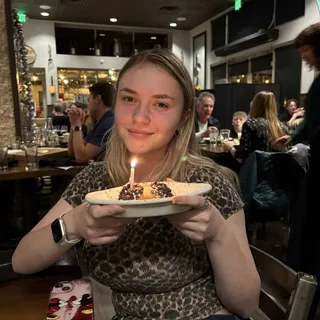 Alexa R.