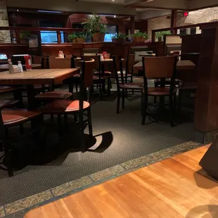 Empty with 1 hour wait