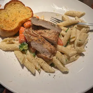 Grilled Chicken Alfredo