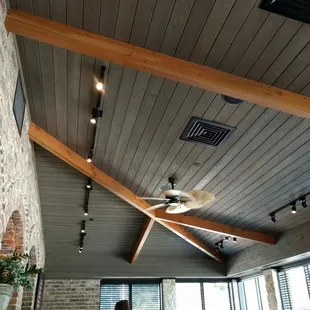 a ceiling fan in a living room