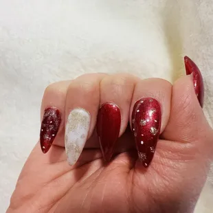 Gel X medium Stiletto with Christmas Design. 2024