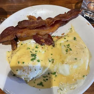 Crab Cakes Egg Benedict