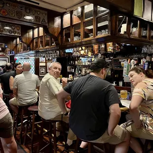 Packed bar on a Sunday afternoon