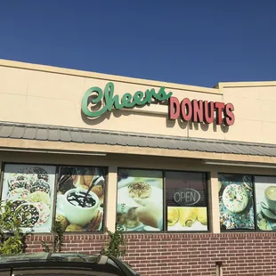 Store Front shot...great donuts for sure!!