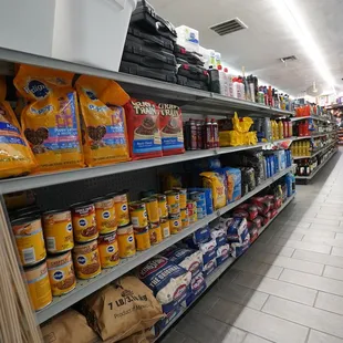 a grocery store aisle