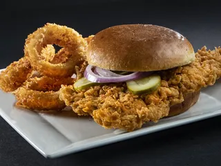 1925 Pubhouse - Muncie