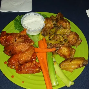 Really good! Big Daddy ring wings and the hot garlic parmesan.