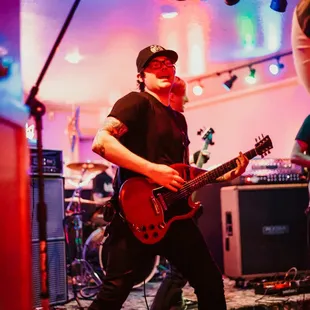 CRASHBOMB! https://www.youtube.com/channel/UC8OtPbzRRchehwN_pyMs3LQ/videos https://crashbomb.bandcamp.com/album/power-up