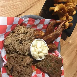 BBQ sampler with Mac &amp; cheese and sidewinders