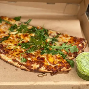 Thursday pizza: peach, mozzarella, blue cheese, arugula, &amp; lemon vinaigrette
