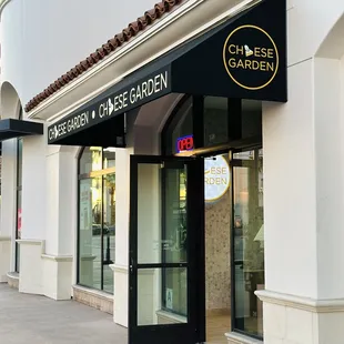 Front door inside Pacific Highland Ranch Shopping center