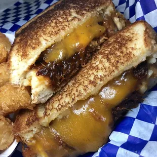 a grilled cheese sandwich