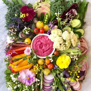 Crudités Board with Hummus