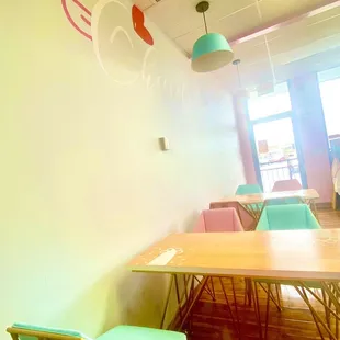 Other wall says Cheese Tea