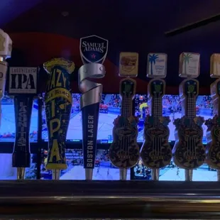 12/6/2022:  Last night in Oahu-inhaling 20-ounces of HAZY IPA ALE!