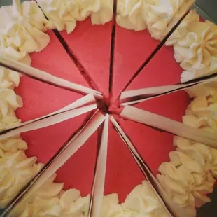 Strawberries&amp;Cream Cheesecake Slices