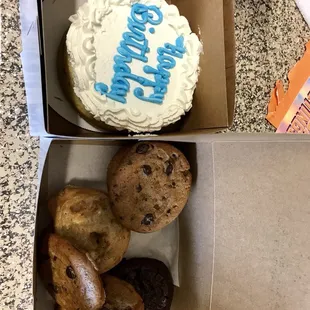 5&quot; cheesecake and a dozen assorted cookies