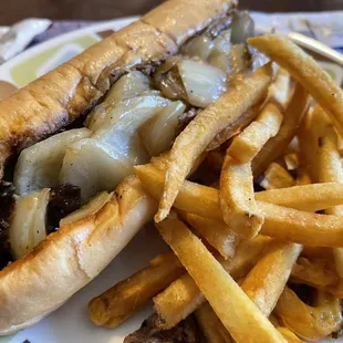 Cheesesteak with fries