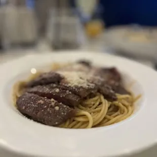 Black pepper steak pasta